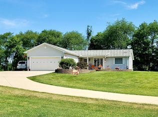 W4970 Cobblestone Rd, Walworth, WI 53184