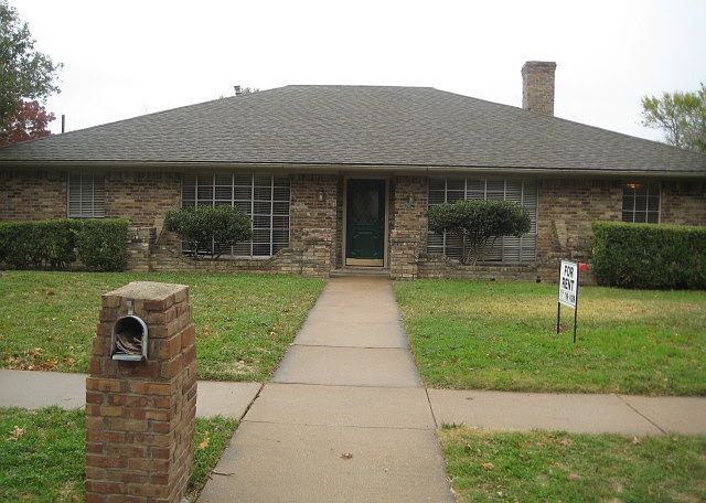 Front look of house.