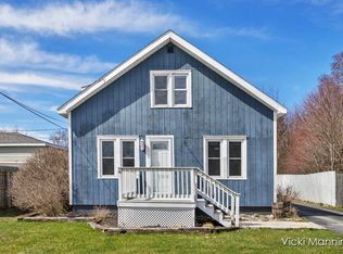 18829 174th Ave, Spring Lake, MI 49456