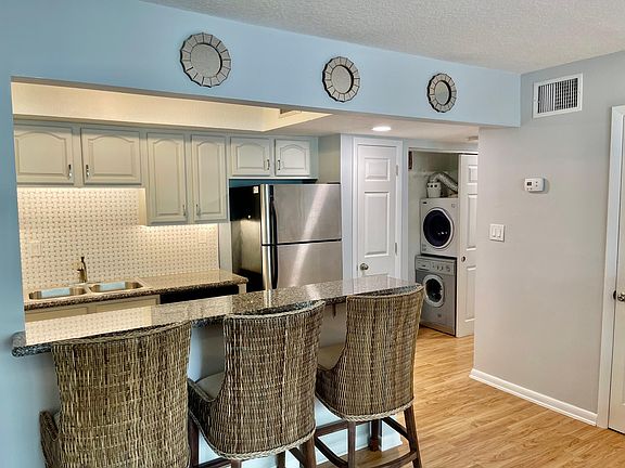 2nd image of 212 S Church Ave #302