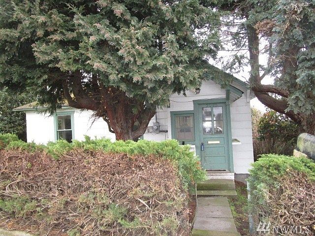 1st image of 2095 Lawrence St