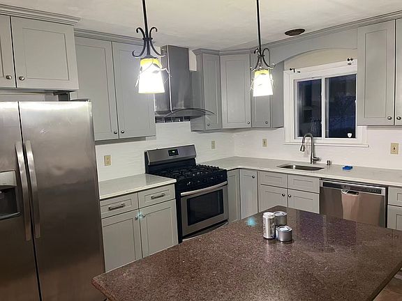 2nd image of 380 Jefferson Ave