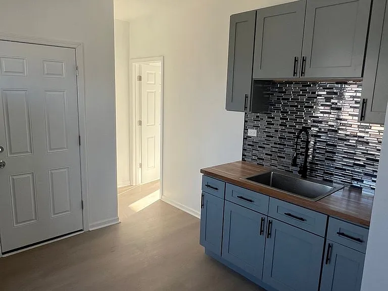8445 S Ingleside Ave — Photo 12