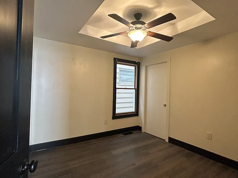 245 W 29th St #1 — Photo 4