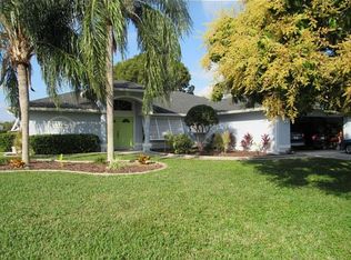 15394 Briarcrest Cir, Fort Myers, FL 33912