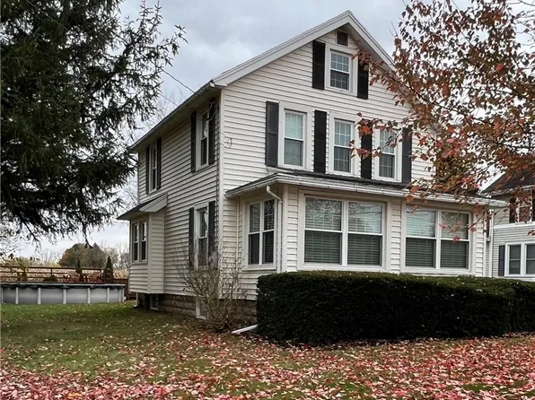 60 N Pearl St, Oakfield, NY 14125