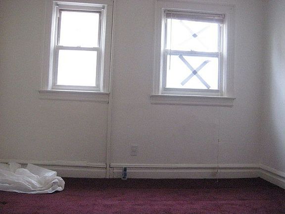 3rd image of 6645 Saunders St