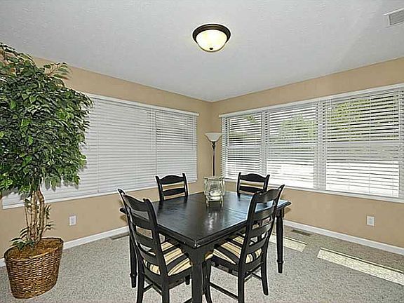 5th image of 5710 Kensington Blvd