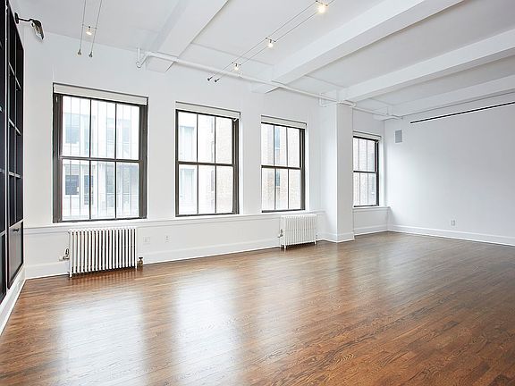 4th image of 126 W 22nd St APT 10S