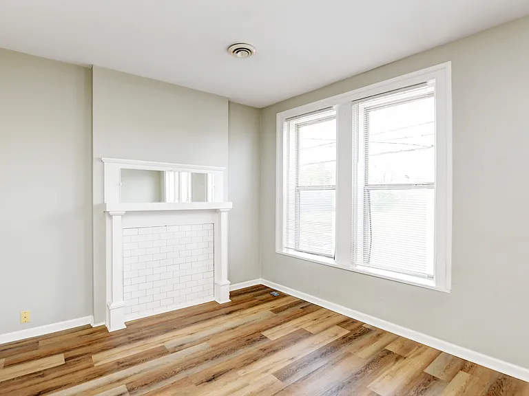 1445 E Main St #A — Photo 24