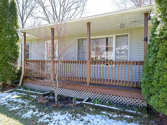 4th image of 4 Oak Leaf Ln