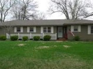 1301 NE 58th St, Kansas City, MO 64118
