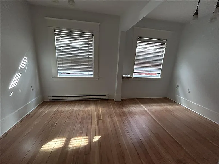 156 E 8th Ave #11 — Photo 4