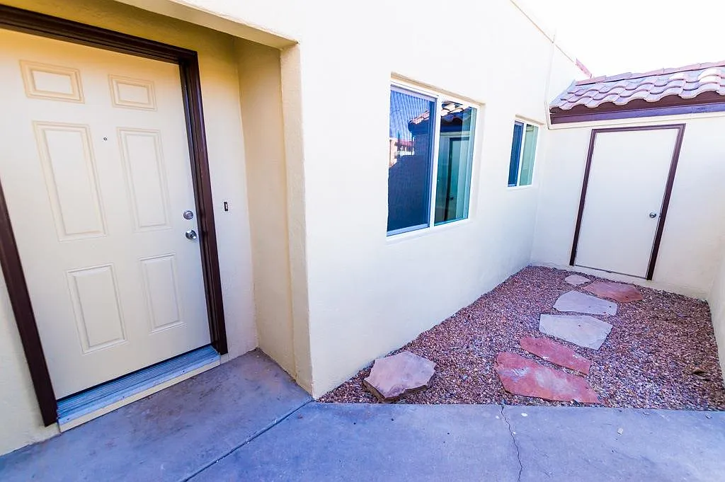 2 bed, 1322 sqft, $1,450 — Photo 3