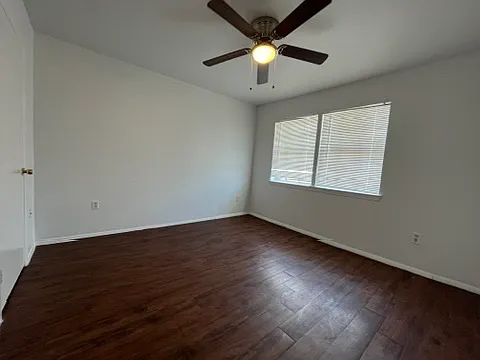 Crestwood Apartments — Photo 38