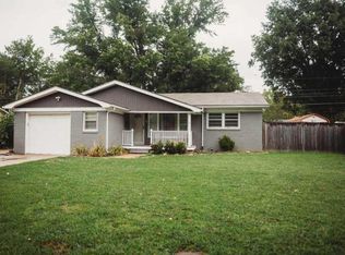 571 S Spring Creek Dr, Derby, KS 67037