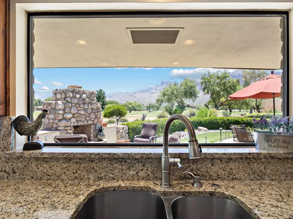 425 W Rapa Pl, Tucson, AZ 85737