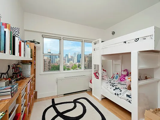 Sold by Sotheby's International Realty | media 18