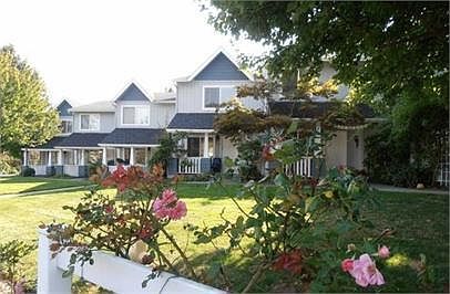 1st image of 2528 Siskiyou Blvd