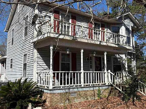 2nd image of 405 Edenderry Way