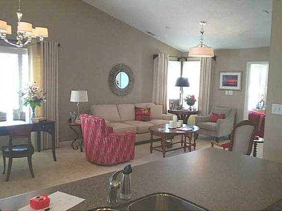 2nd image of 5850 Oberlies Way