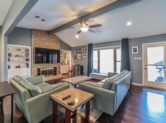2nd image of 4408 French Lake Dr