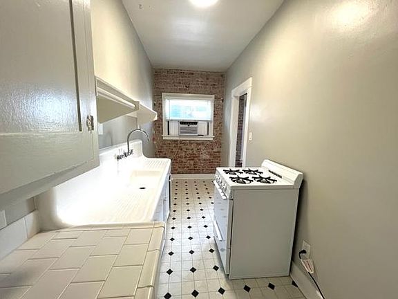 5th image of 1166 Park Blvd APT 211