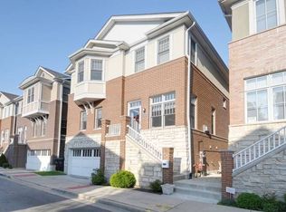 3649 S Canal St, Chicago, IL 60609