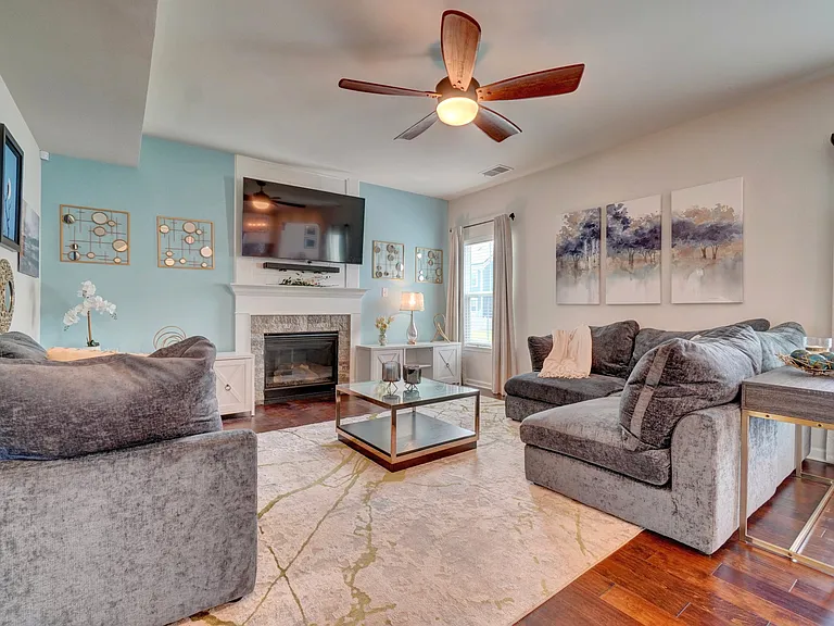 800 Corcormant Ln — Photo 8