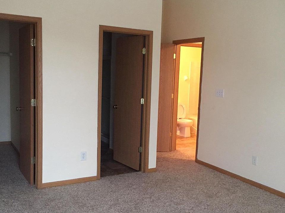 2nd image of 9616 Riverwalk Ave