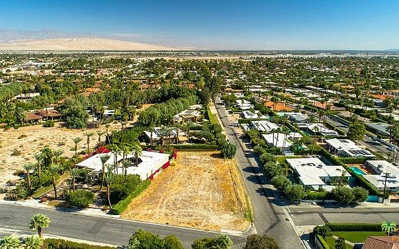 5th image of 1100 E Paseo El Mirador