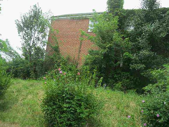 3rd image of 3756 Sinclair Ln