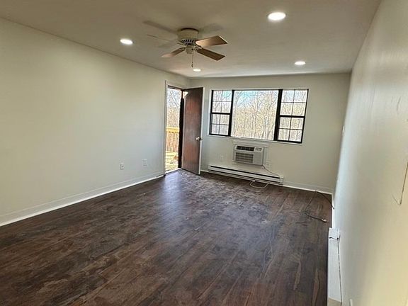 5th image of 14-14 Mayberry Dr #A