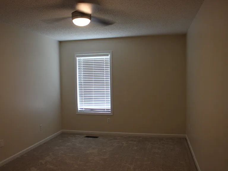 120 N Springview Dr — Photo 17