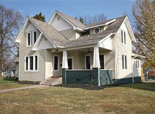 326 N 6th St, Vandalia, IL 62471