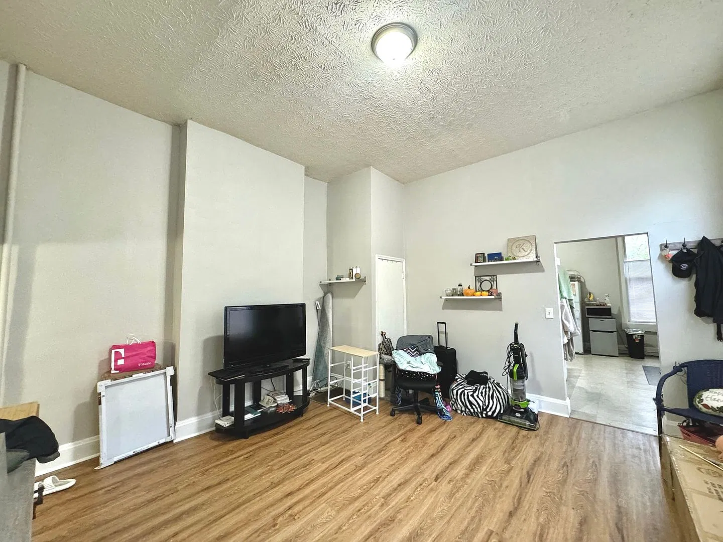 122 Parker Apartments — Photo 2