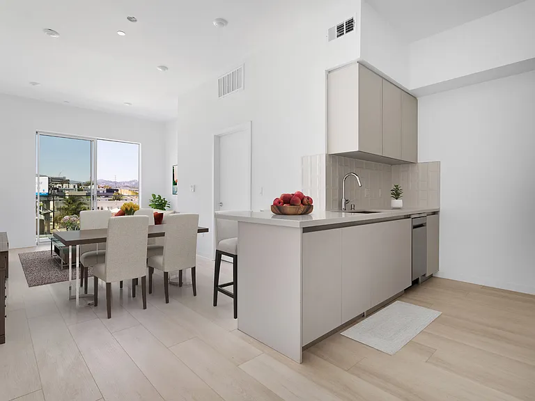 1650 Sawtelle Blvd — Photo 9