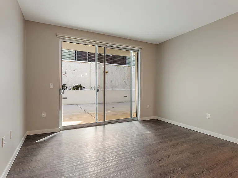 16300 Ventura Blvd #210 — Photo 12