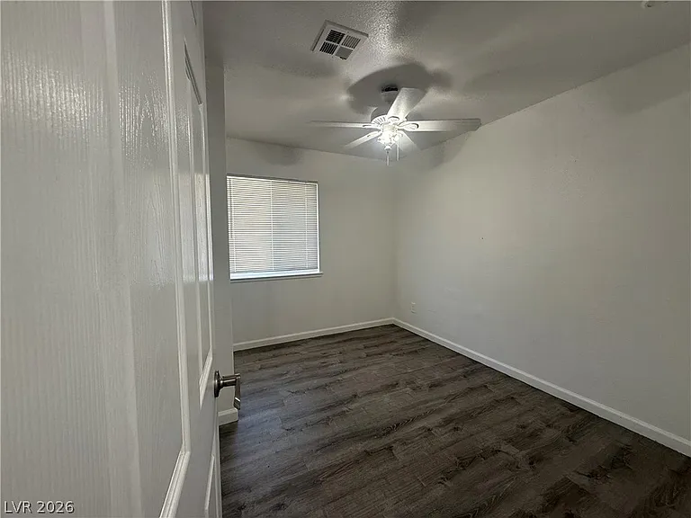 6208 Ilanos Ln #B — Photo 7