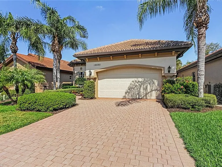 12595 Grandezza Cir — Photo 24