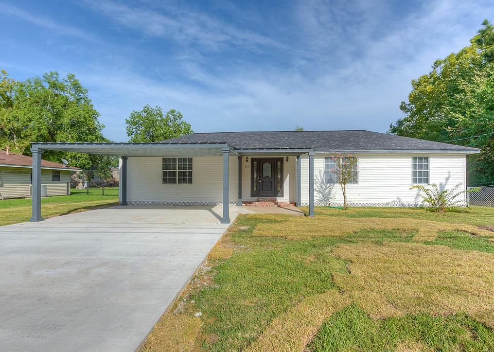 1st image of 8235 S Kilarney Dr