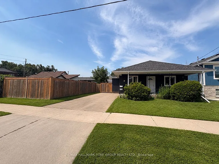 72 Churchill St — Photo 1