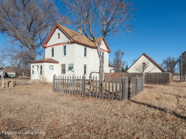 214 Cliff St, Gladstone, ND 58630