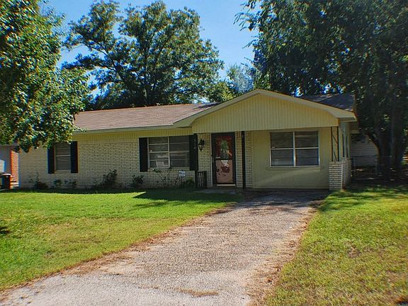 2nd image of 510 Circle Dr