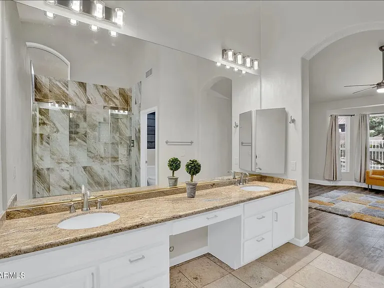 5434 E Campo Bello Dr — Photo 10