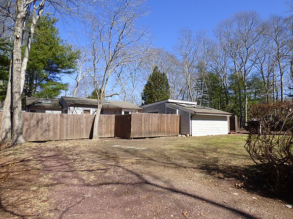 2nd image of 77 Hog Creek Rd