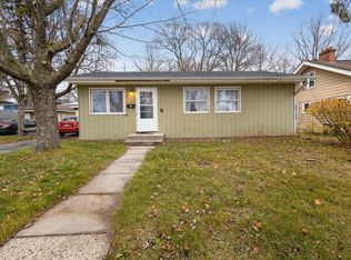 319 Jasper LANE, Waukesha, WI 53188