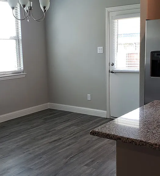 4927 Sanger Circle Dr — Photo 6