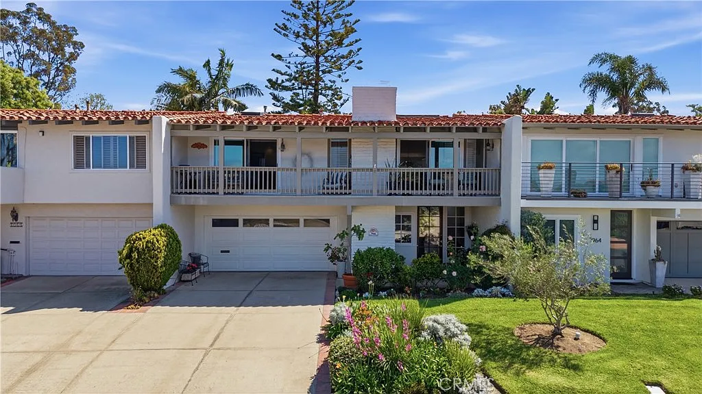 3 bed, 1972 sqft, $8,100 — Photo 1