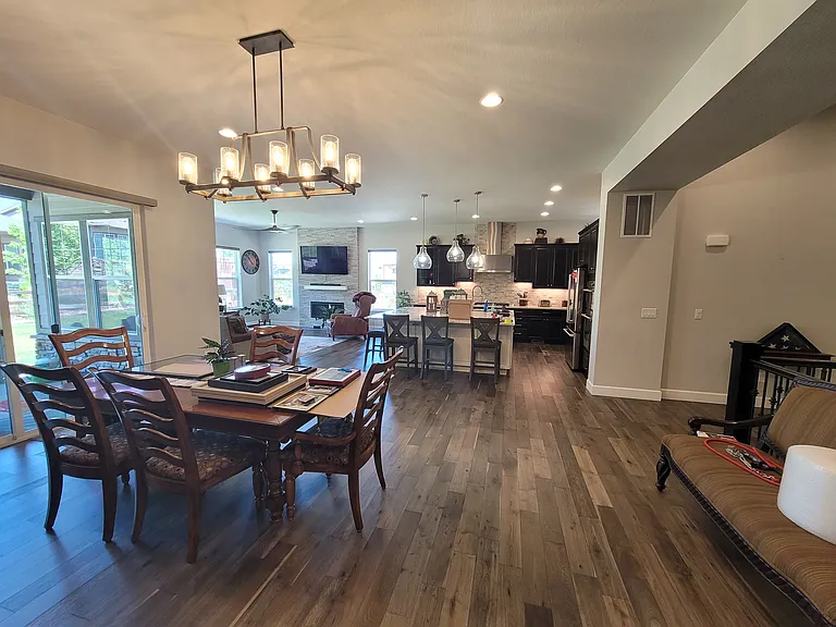 8005 S Kewaunee St — Photo 22